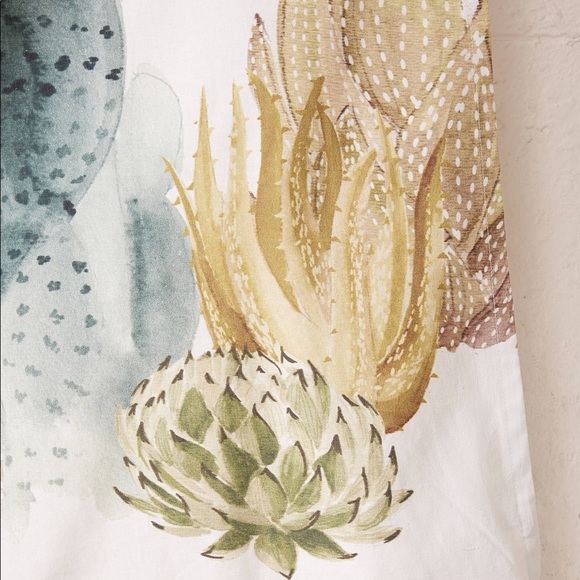 UO Catus Landscape Tapestry - Picture 2 of 4